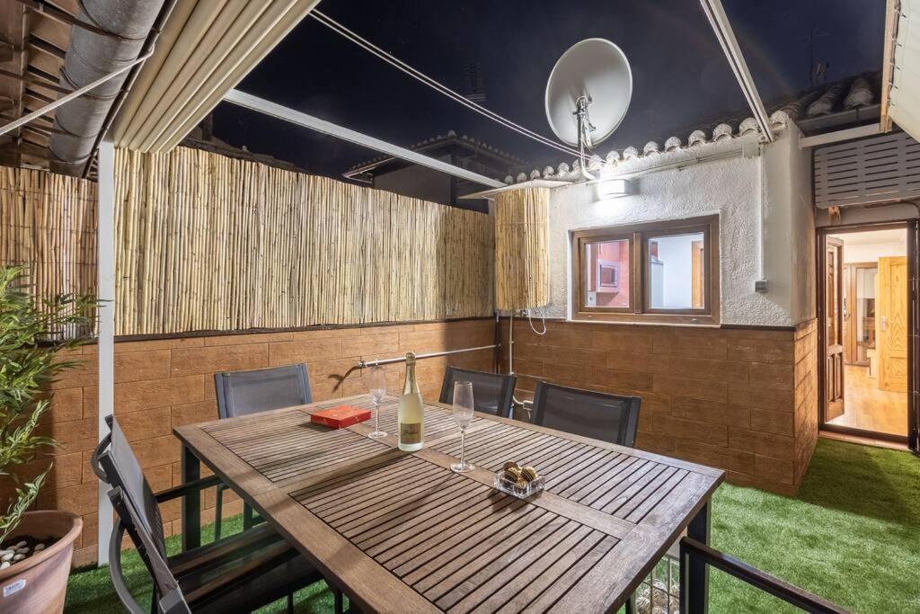 Apartamento Con Terraza A 4 Minutos De La Catedral Granada Exterior foto